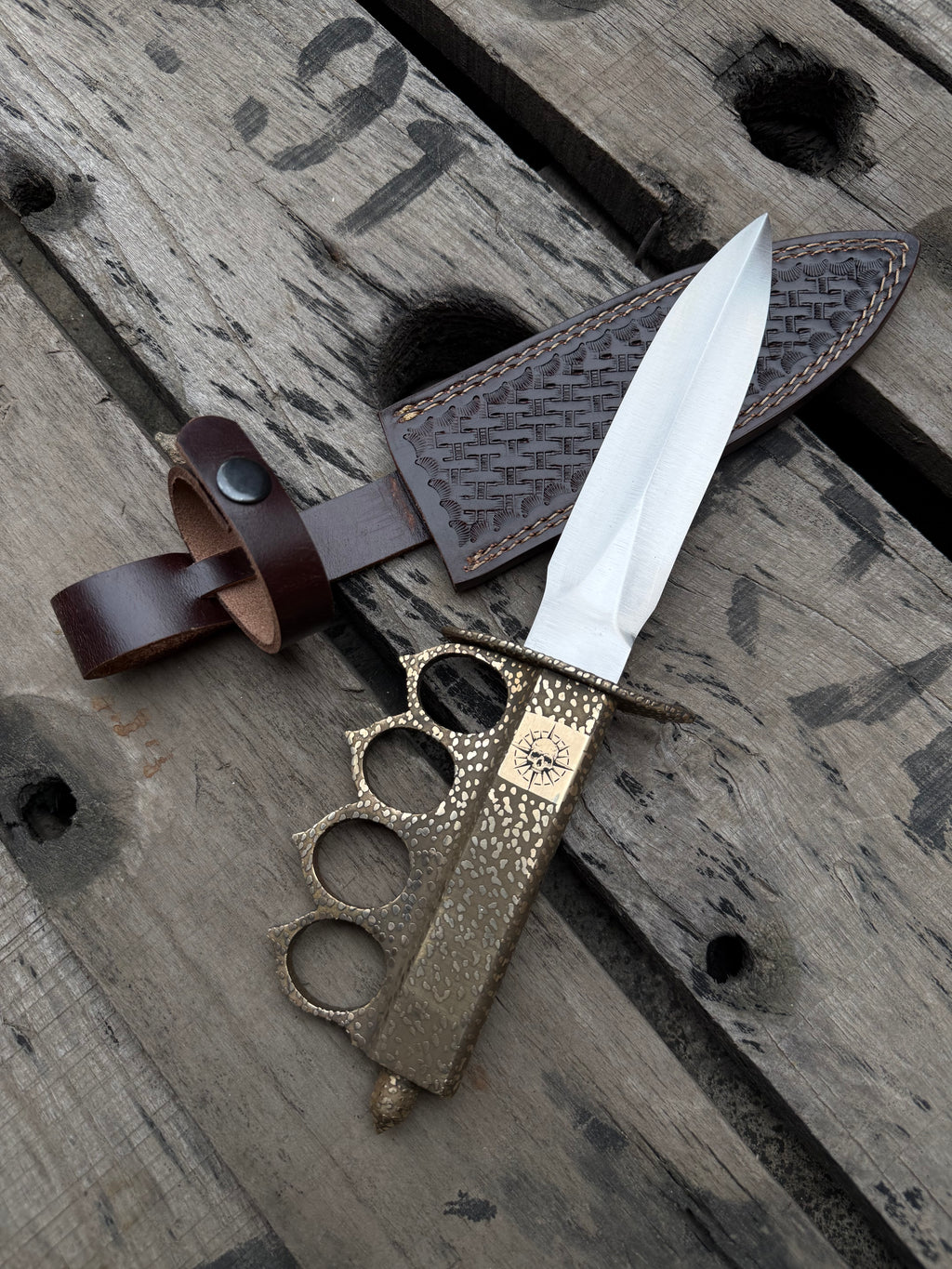 Brass Knuckle knife