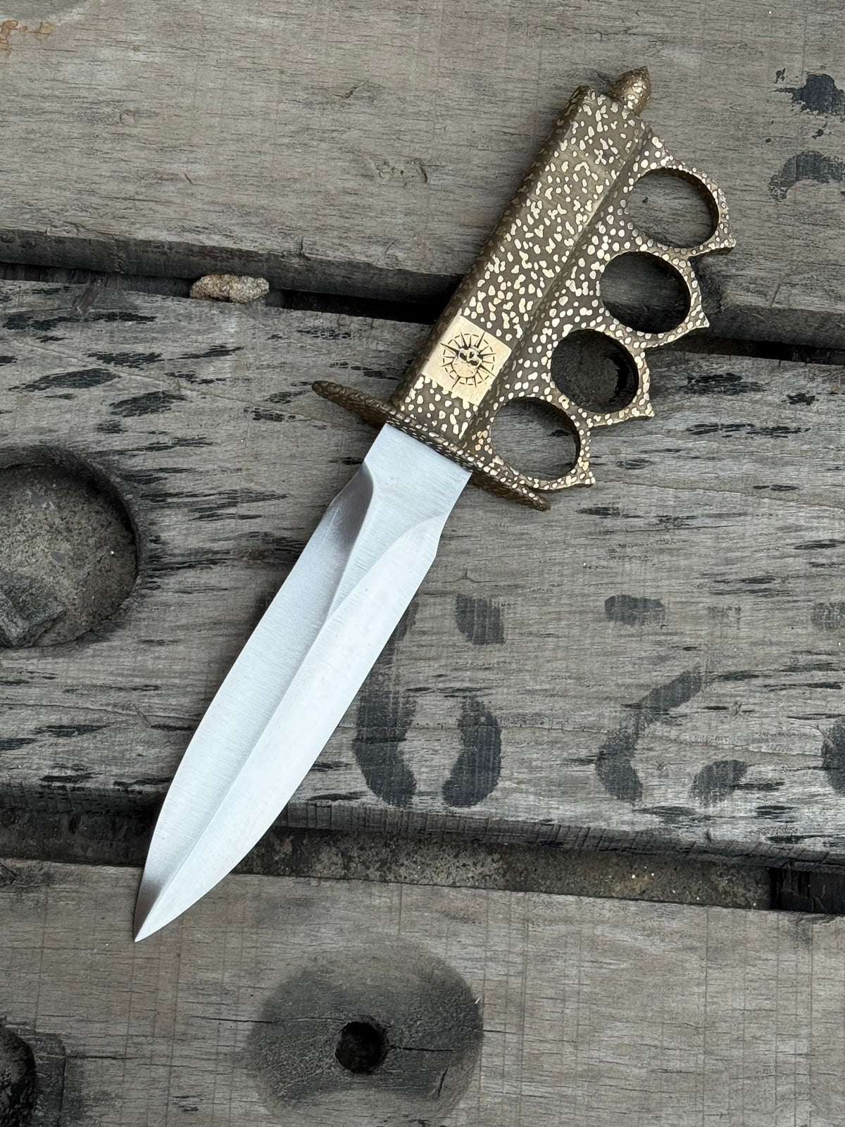 Brass Knuckle knife