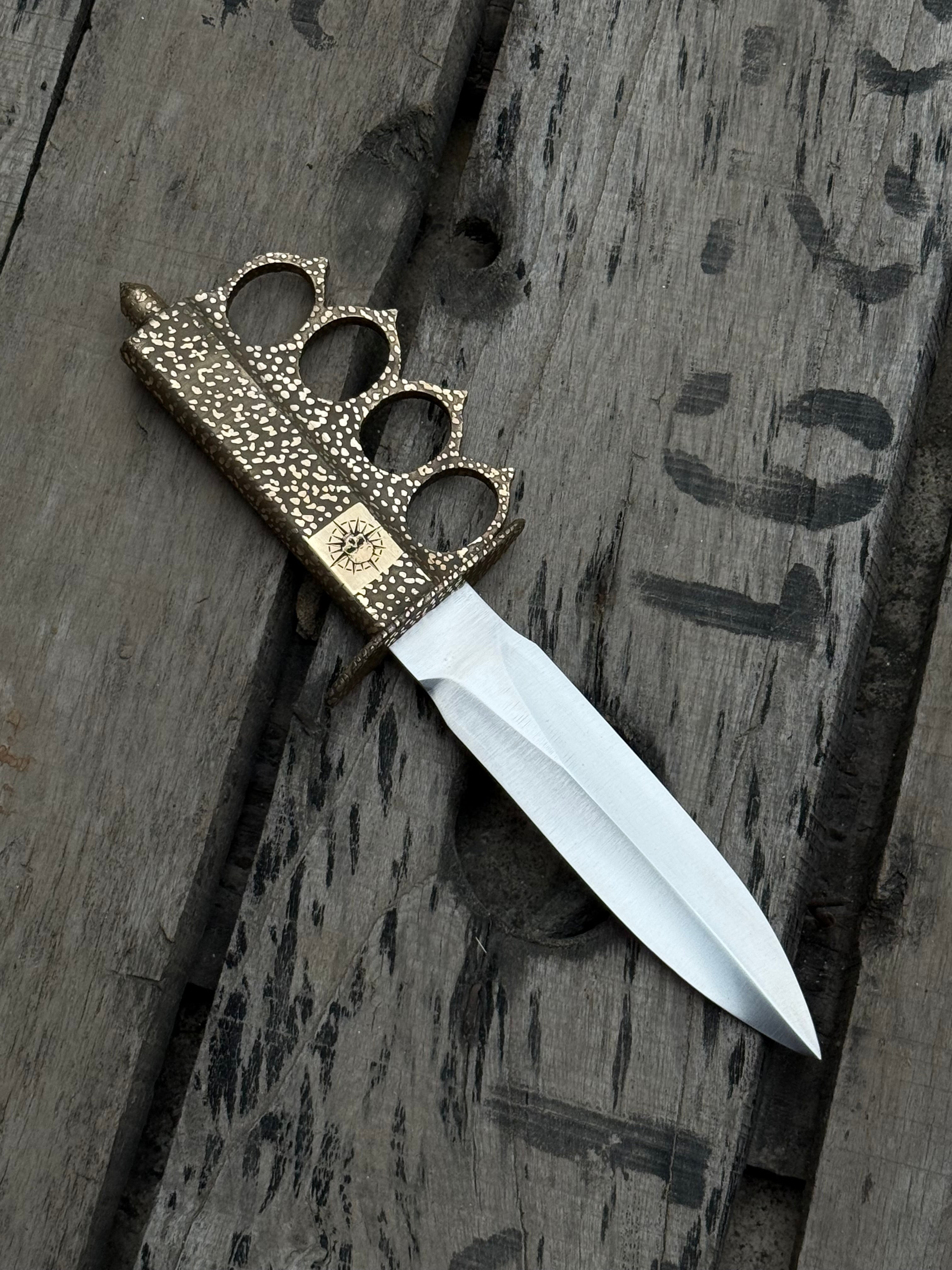 Brass Knuckle knife