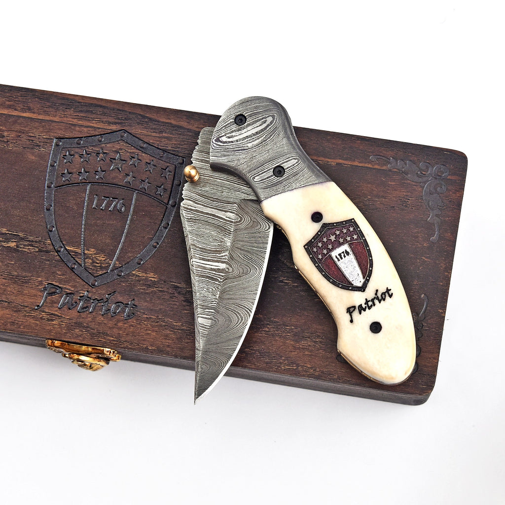 Handmade Damascus folding knife, ideal Christmas gift