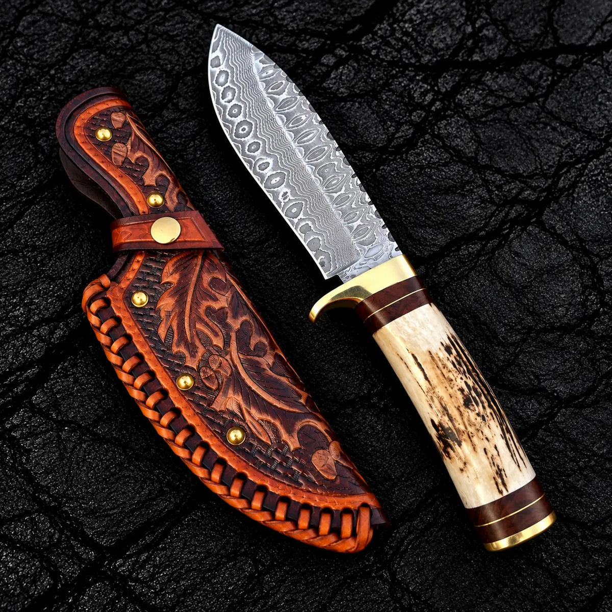 Damascus steel blade pattern close-up on hunting knife