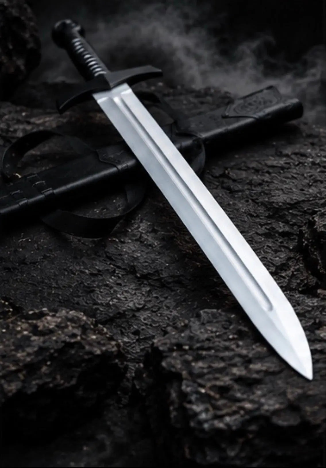 Handmade skull sword with leather scabbard, carbon steel blade and skull pommel - angle 4