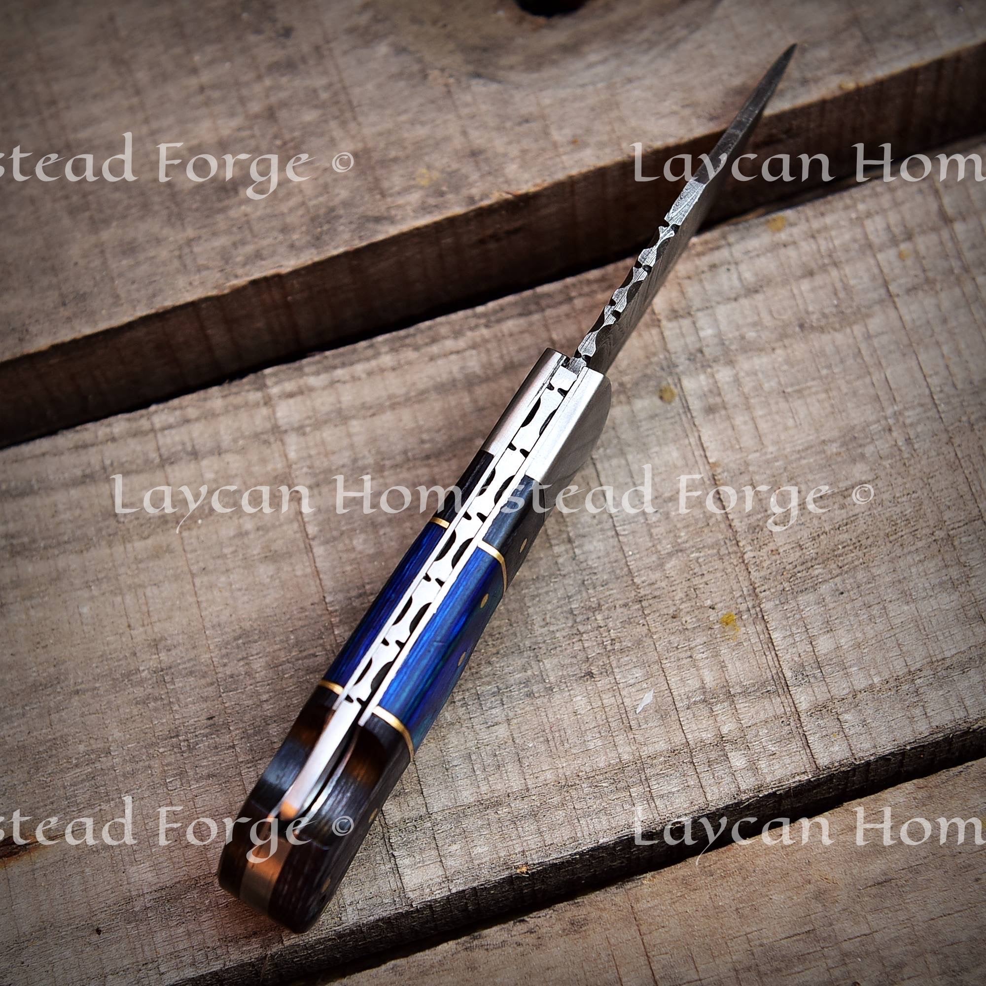 folding knife